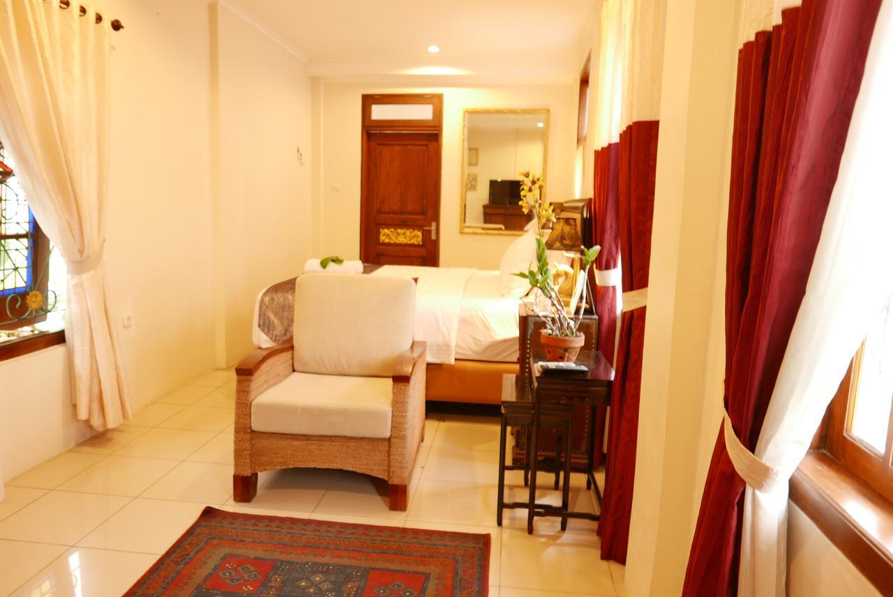 Ciwulan 36 Guest House Бандунг Екстериор снимка