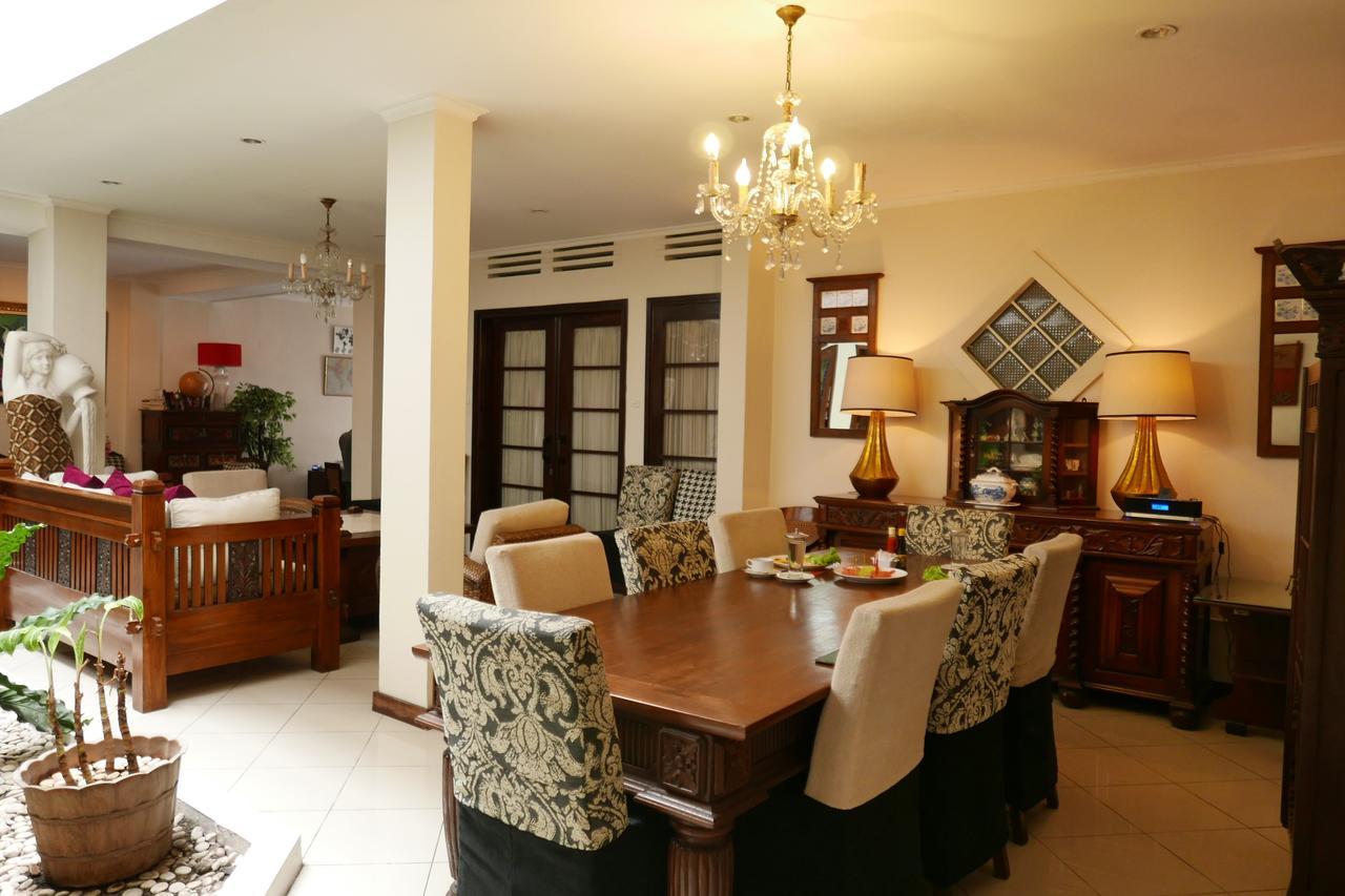 Ciwulan 36 Guest House Бандунг Екстериор снимка