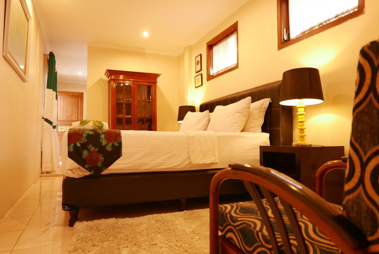 Ciwulan 36 Guest House Бандунг Екстериор снимка