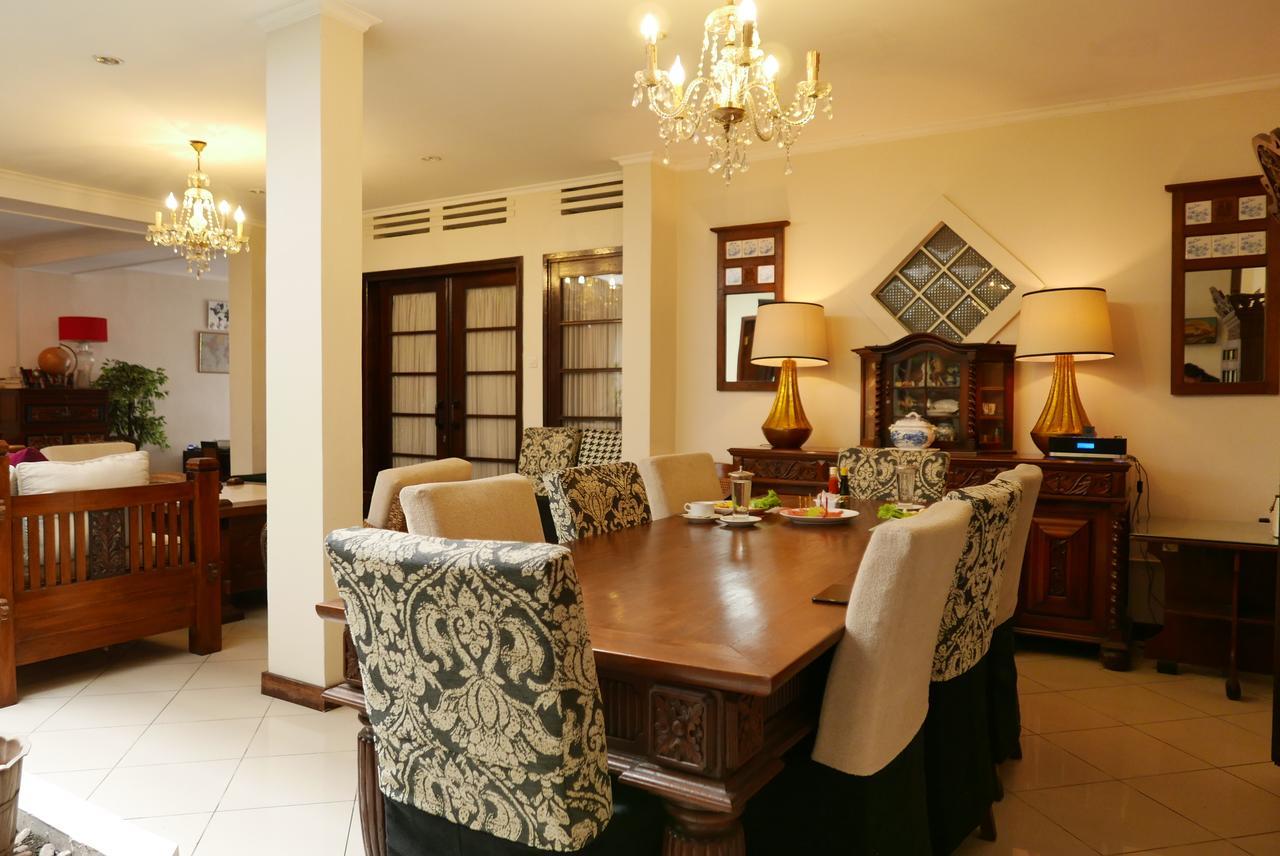 Ciwulan 36 Guest House Бандунг Екстериор снимка